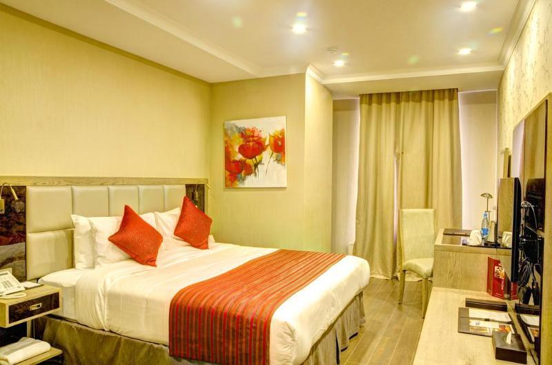 Готель Ramada By Wyndham Bishkek Centre Екстер'єр фото