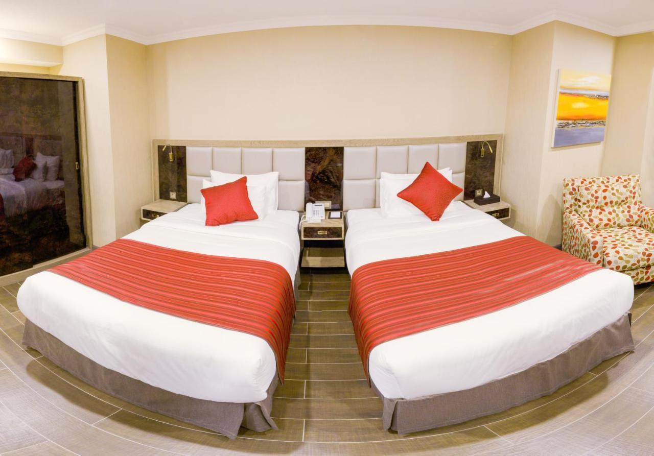 Готель Ramada By Wyndham Bishkek Centre Номер фото
