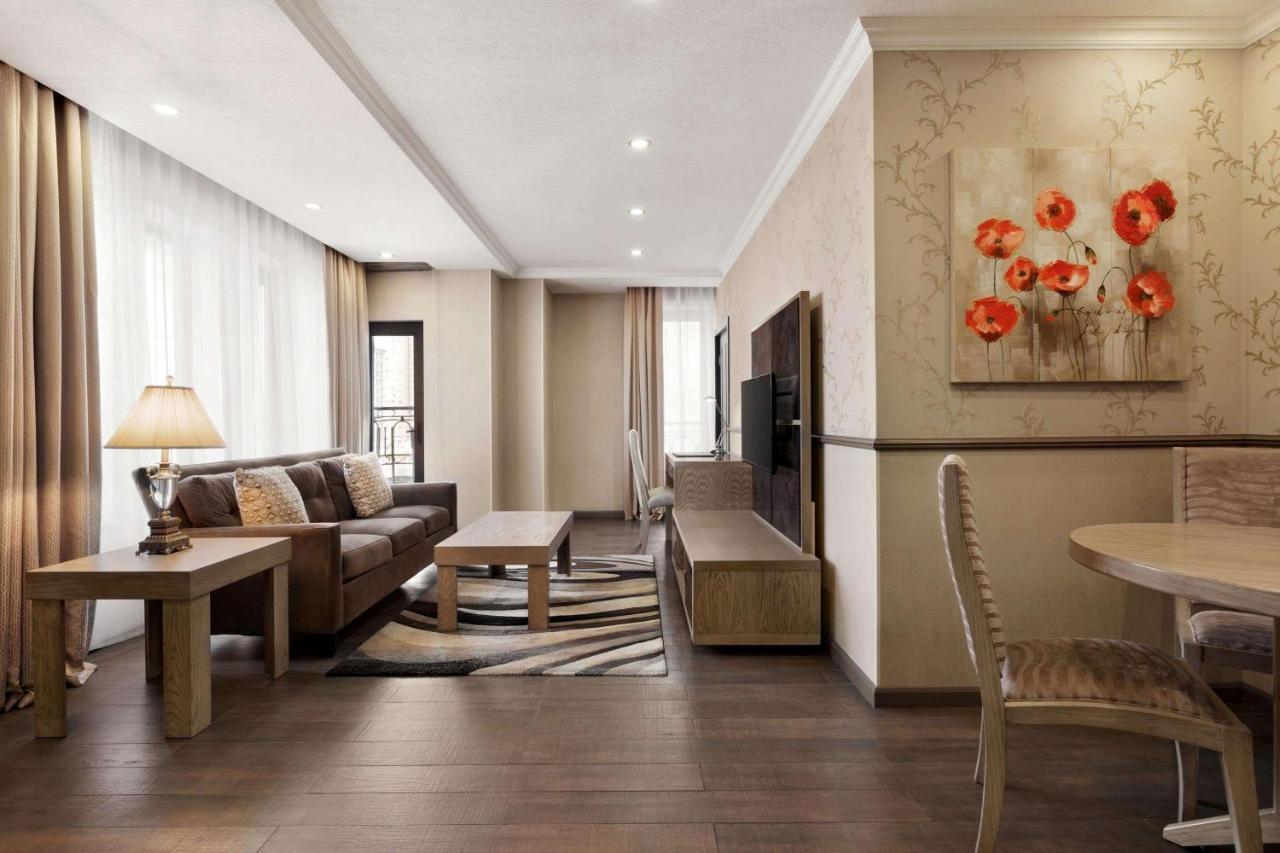 Готель Ramada By Wyndham Bishkek Centre Екстер'єр фото