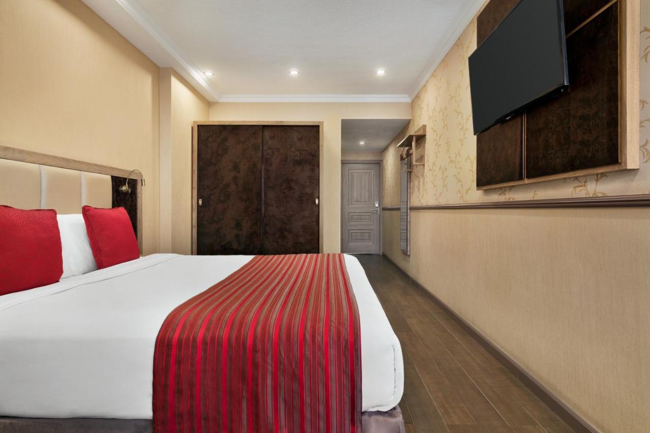 Готель Ramada By Wyndham Bishkek Centre Екстер'єр фото